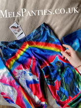 Load image into Gallery viewer, Used graphic leggings